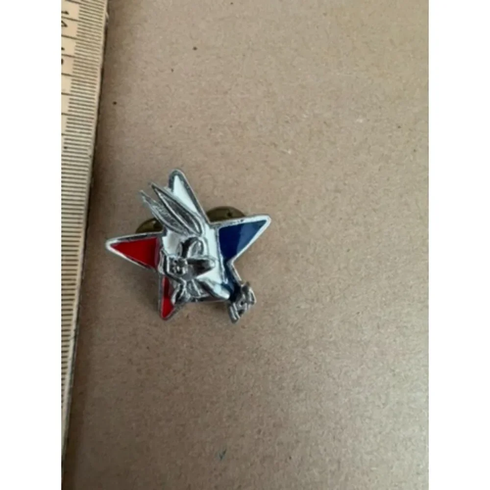 Bugs Bunny star lapel pin red white and blue enamel Warner bros